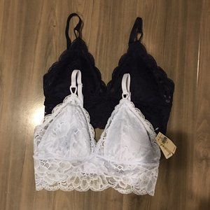SOLD - Bundle of 2 aerie new blooms lace bralettes
